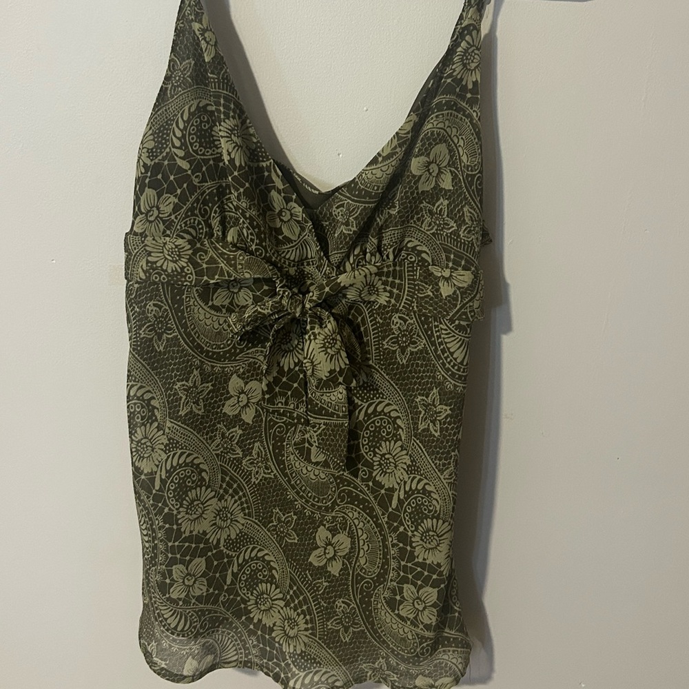 Floral Lace Women Top Apt 9 size medium